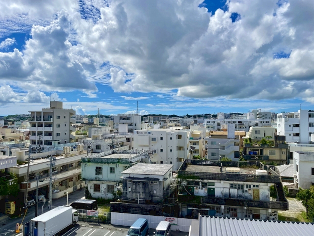 沖縄の町並み