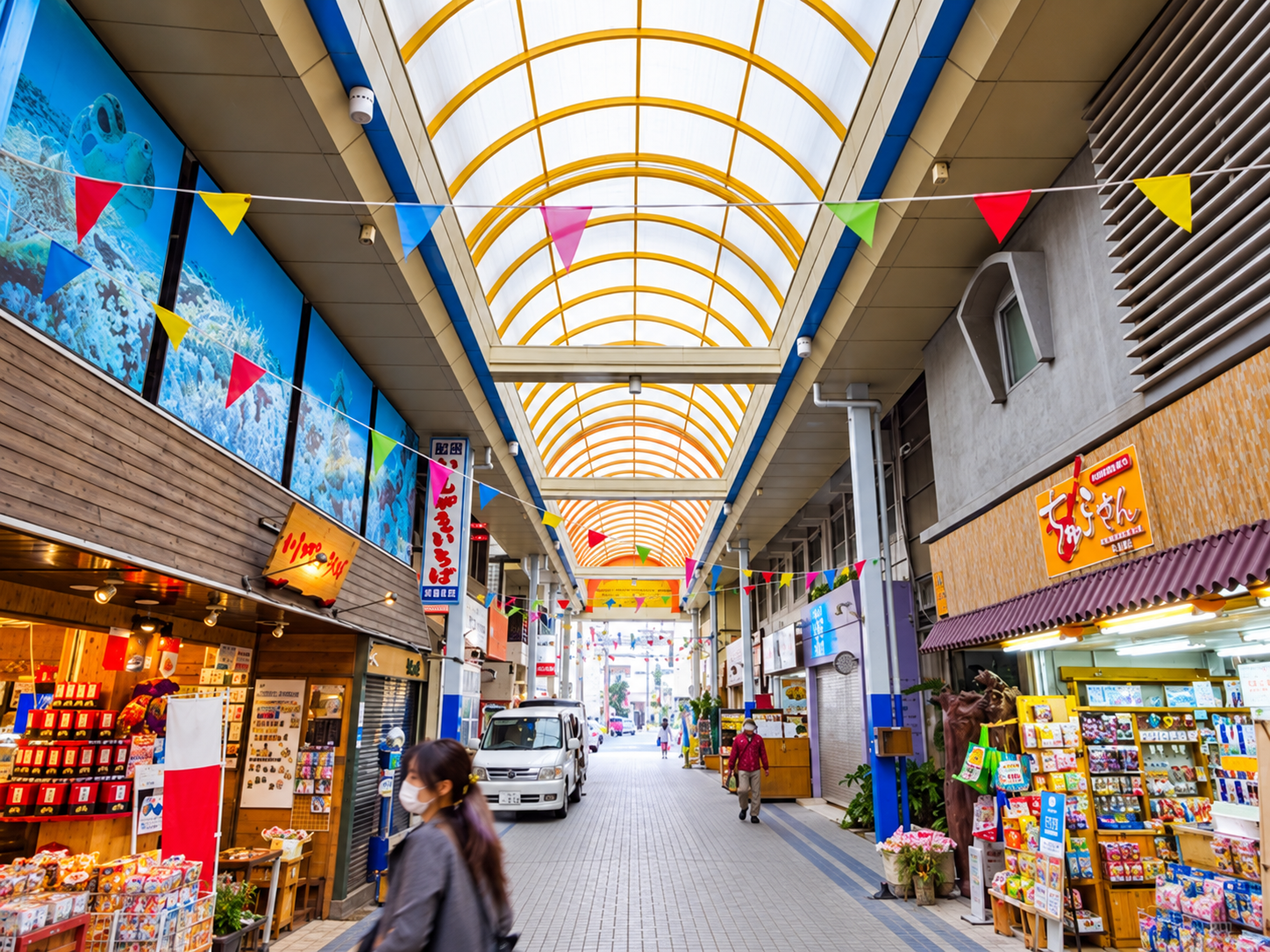 沖縄の商店街